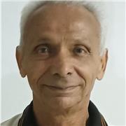 soy profesor de matemáticas y sistemas, mis clases son muy sencillas y practicas aplicadas al contexto y la época futurista. aunque solo tengo titulo de bachiller y y cursos realizados en el SENA por mi constante capacitacion de manera personal por medio